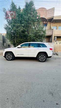 جیپ گراند شیرۆکی